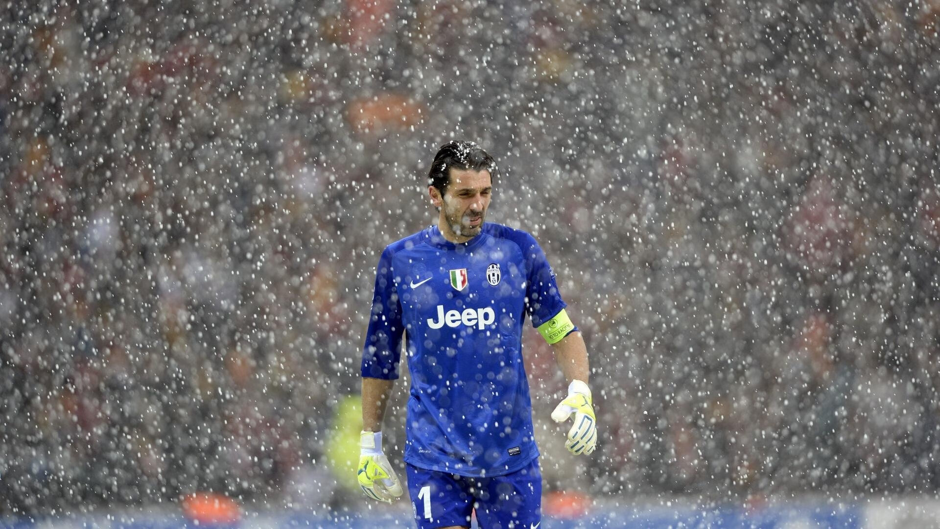 中超新赛季官方主题为青春奋进点燃足球梦想,2020年中超联赛口号